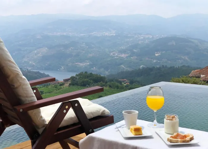 Frühstückspension Bhdouro 4*